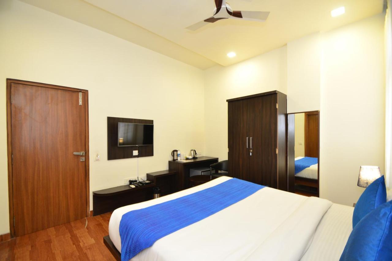 Hotel Sapphire World Jaipur Bagian luar foto